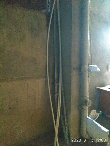 продаю старый мебель: Ош.В связи ликвидацией частного хозяйства продаю: бочки 200 — 5