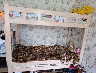 Балдар үчүн эки ярустуу, Колдонулган, Табигый жыгач, түсү - Саргыч боз