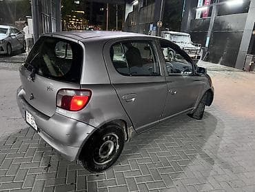 на vitz: Toyota Vitz: 2001 г., 1.3 л, Вариатор, Бензин, Хэтчбэк — 4