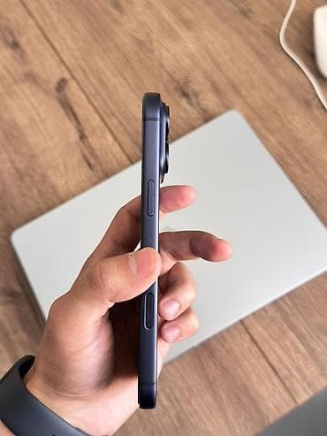 m2 max macbook pro: IPhone 17 Pro Max, Синий — 6