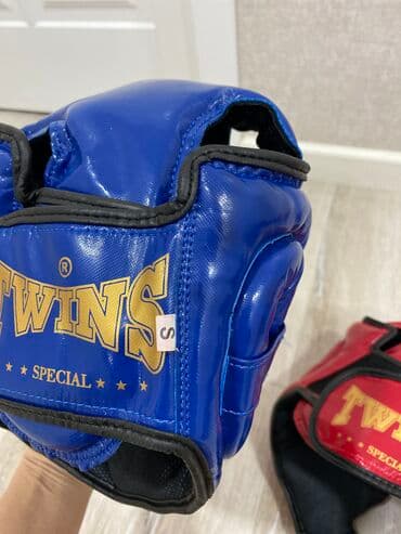 очки для сварщика: Продаю боксерские шлемы,синий в размере-S,красный в — 3