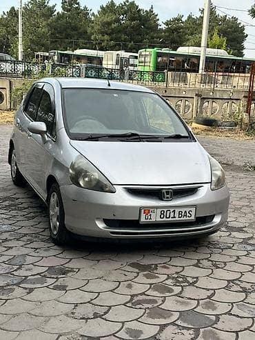 Продажа авто: Honda Fit: 2002 г., 1.3 л, Вариатор, Бензин, Хэтчбэк — 1