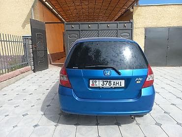 э 2: Honda Fit: 2004 г., 1.3 л, Вариатор, Бензин, Хэтчбэк — 3
