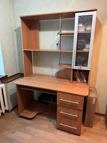 кухонный уголок без стола: Компьютерный стол, С полками — 3