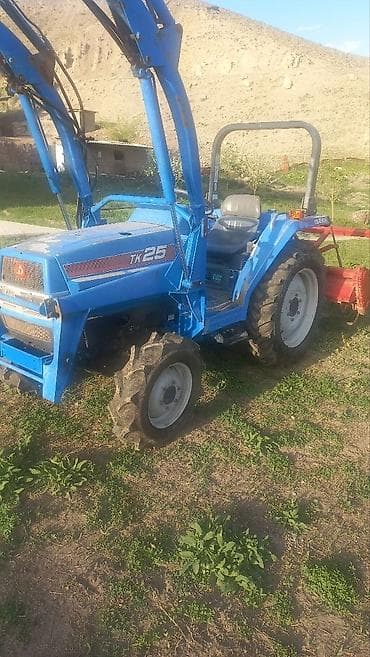 Транспорт: Мини-трактор Iseki TK25 с фронтальным погрузчиком и задней навеской — 1