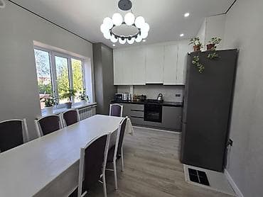 панораме: Двухэтажный кирпичный дом с участком и капитальным ограждением — 7