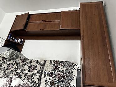 двухъярусные кровать бу: Продаю двух яростный диван с полками и шкафчиком, есть косяки, много — 1