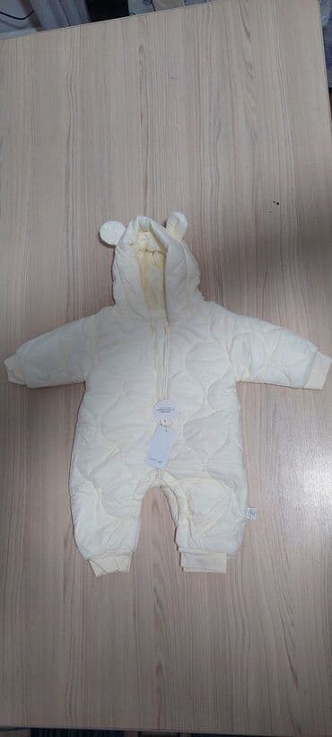 комплект для новорожденных: Продается новый комбинезон на 3-6 мес — 1