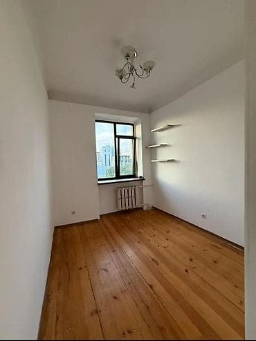 сдается квартира боконбаева: 3 комнаты, 60 м² — 8