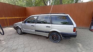 Volkswagen Passat Variant: 1988 г., Универсал — 2