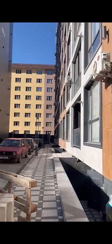Недвижимость: Сдаю в аренду коммерческое помещение на долгий срок. Цокольный этаж — 8