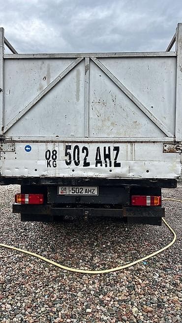 два авто: Легкий грузовик, Volkswagen, Стандарт — 10