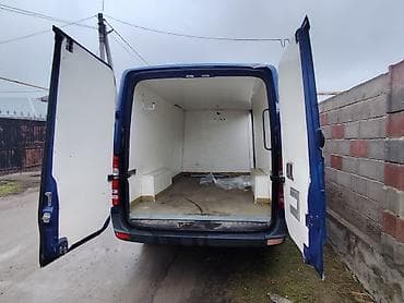 мерседес лупарик 3 2: Легкий грузовик, Mercedes-Benz — 7