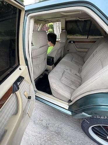 e 303: Mercedes-Benz W124: 1992 г., 2.3 л, Седан — 7
