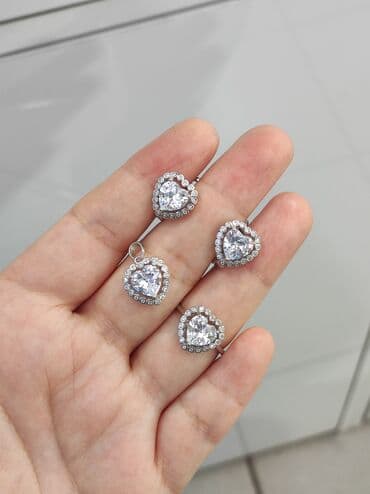 свадебное платье для высокой невесты: Серебряный Комплект в виде Сердечко Серебро 925 пробы Размеры — 3