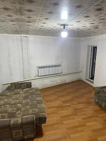 1: 1 комната, Кара-Жыгач ж/м Агентство недвижимости, Только девушкам — 1