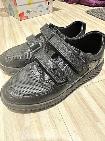 Продаю кожаные ботинки с ортопедической стелькой в отличном состоянии