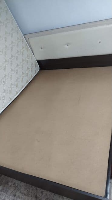 срочно связи переездом: Спальный гарнитур, Б/у, Двуспальная кровать, Комод, Шкаф, Самовывоз, цвет - Белый — 4
