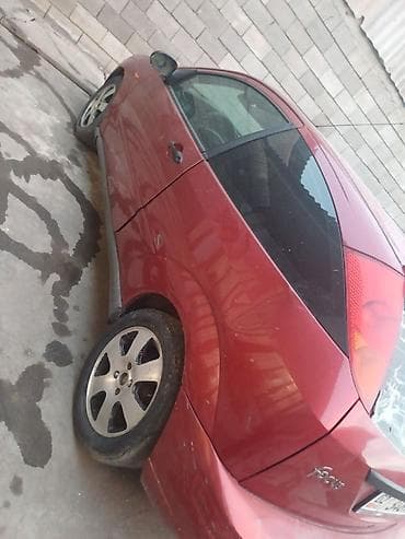 belarus 892 2: Ford Focus: 2001 г., 2 л, Автомат, Бензин, Хэтчбэк — 3