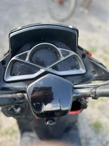 мото сатылат: Макси-скутер 180 куб. см, Бензин, Колдонулган — 4