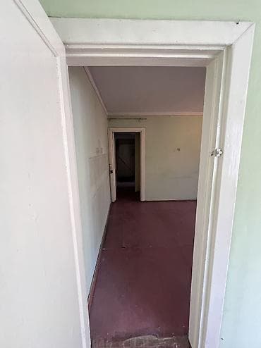 Батирлер: 3 бөлмө, 60 м², 3-мкр 104-серия, 2 кабат, Эски ремонт — 7