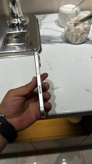 google pixel 2: IPhone 17, Новый — 2