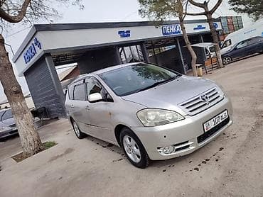 Toyota: Toyota Ipsum: 2002 г., 2.4 л, Автомат, Газ, Минивэн — 1