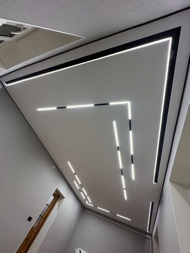 услуги по натяжным потолкам: Натяжной потолок Глянцевое, Матовое, 3D потолки Гарантия, Бесплатная консультация, Бесплатный замер — 1