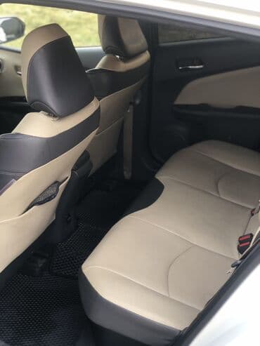 продаю авто с последующим выкупом: Toyota Prius: 2016 г., 1.8 л, Вариатор, Гибрид, Хэтчбэк — 7