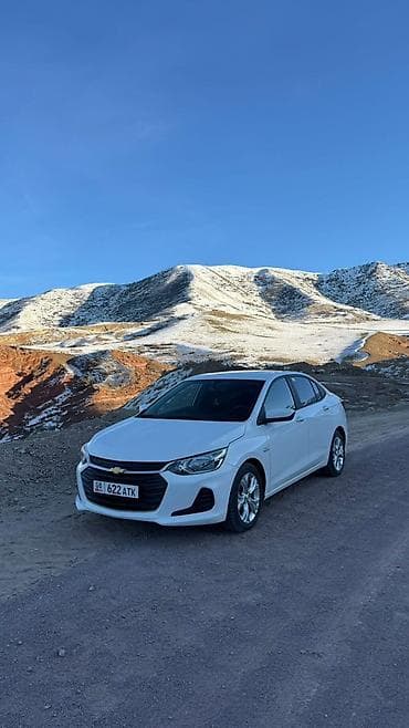 Chevrolet Onix: 2021 г., 1 л, Автомат, Бензин, Седан — 1