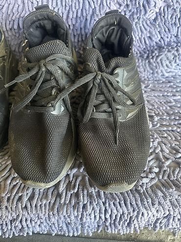 кажи сай: Все отдам за 500с
Размера 40 
Без запаха
Состояние хорошое, целые все — 4