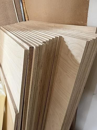Фанерные щиты (берёзовая фанера), распиленные в размер. 1.22см /73см — 1