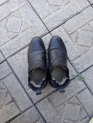 бота: Эркектердин ботинкеси, 39, Giorgio Armani, Колдонулган, түсү - Кара, Акылуу жеткирүү — 1