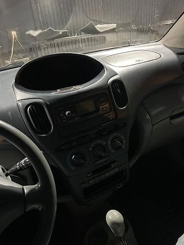 задний бампер мпв: Toyota Funcargo: 2002 г., 1.3 л, Механика, Бензин, Минивэн — 7