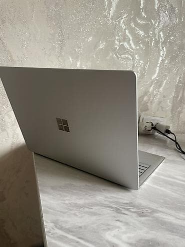 fifa 18: Ноутбук Microsoft Surface Laptop (серебристый) - Диагональ экрана — 1