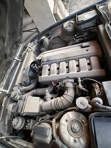 машинка для кнопка: BMW 5 series: 1993 г., 2.5 л, Механика, Бензин, Седан — 2