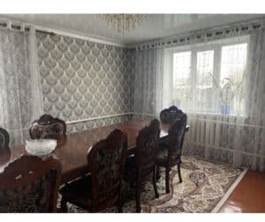 буу сервант: Стол и стул для зала, Б/у, Самовывоз, цвет - Коричневый — 1