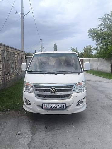 sprinter 4wd: Toyota Hiace: 2012 г., 2.8 л, Ручные, Дизель, Минивэн — 1
