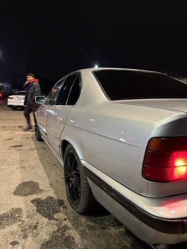 купить бампер на гольф 2: BMW 525: 1990 г., 2.5 л, Механика, Седан — 5