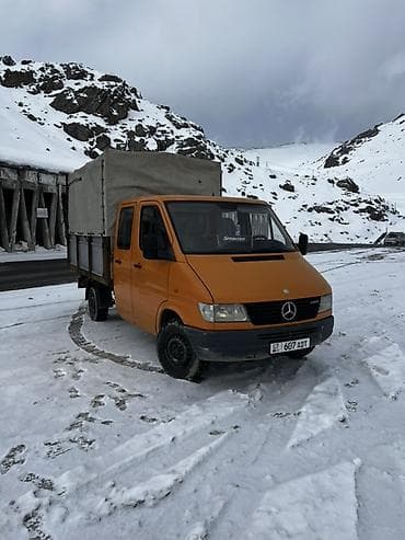 mersedes 203: Грузовой бортовой фургон Mercedes-Benz Sprinter 210D (оранжевый) - — 2