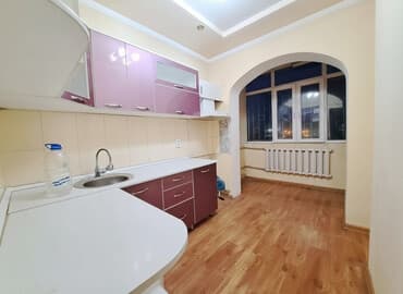 продаю дом в центре: 1 комната, 44 м², 106 серия, 3 этаж, Евроремонт — 1