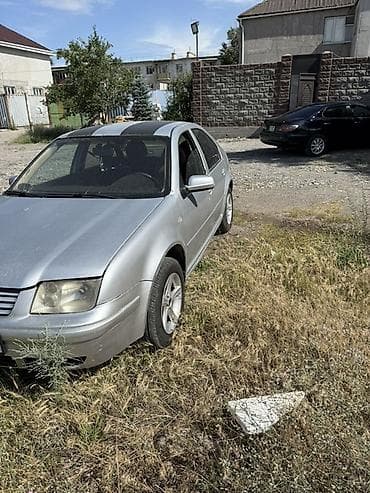 колонный: Volkswagen Bora: 2000 г., Бензин, Седан — 3