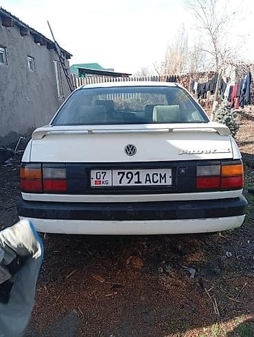 mx 6: Volkswagen Passat: 1990 г., 1.8 л, Седан — 2