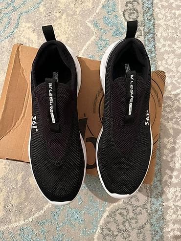 ролик обувь: Мужские кроссовки, 42.5, 43, Новый, цвет - Черный — 1