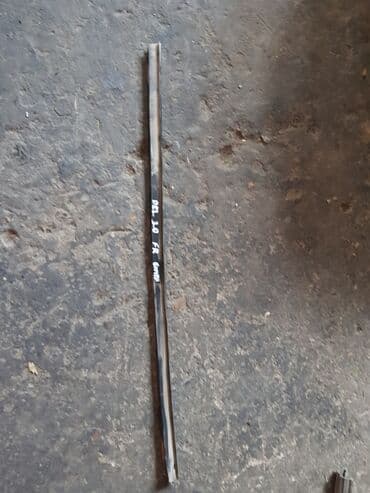 стеклянные вазы для декора: Mitsubishi Delica внутренний молдинг стекла, Митсубиси Делика — 1