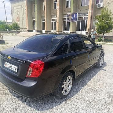 спарк капот: Daewoo Gentra: 2013 г., 1.5 л, Механика, Газ, Седан — 3