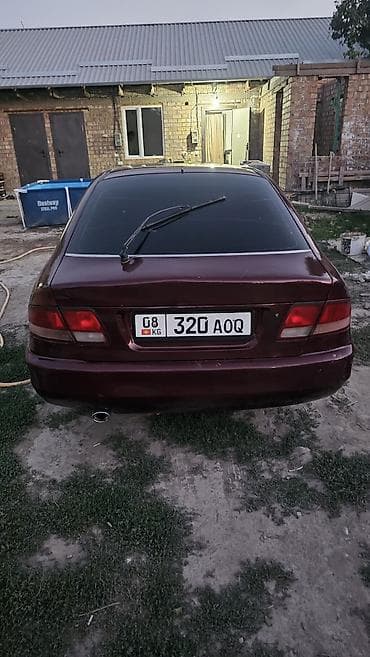 sprinter 2 2: Автомобильный салон с ярким двухцветным оформлением и люком в крыше — 9