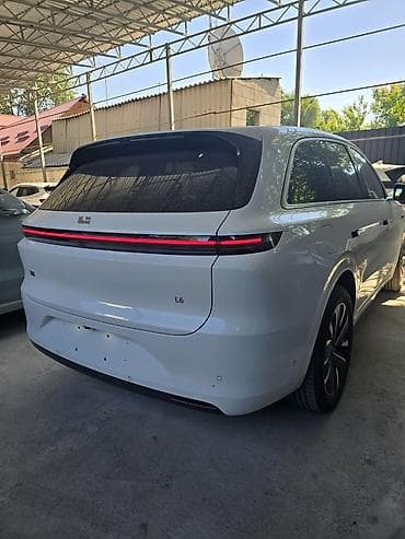 lynk ko: Lixiang L6: 2025 г., 1.5 л, Автомат, Гибрид, Кроссовер — 4