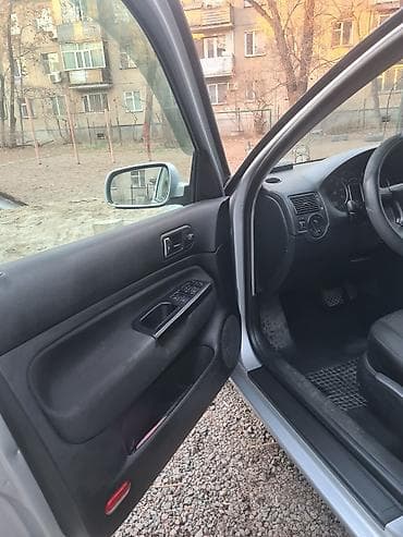 гольф ош: Volkswagen Golf: 2002 г., 1.6 л, Автомат, Бензин, Хэтчбэк — 3