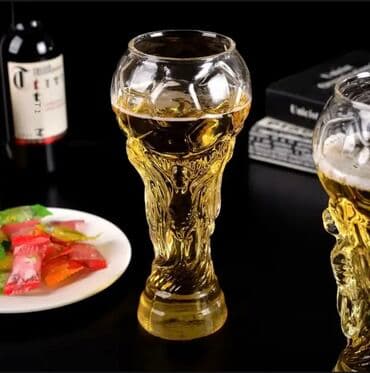 стеклянные кружки: Пивные кружки «Геркулес» для пенного напитка Геркулес, держащий над — 1